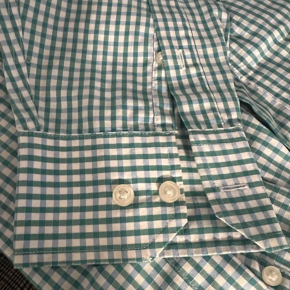 BANANA REPUBLIC mans slim fit long sleeves green and white plaid shirt 16-16-1/2